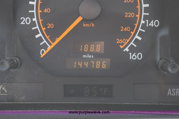 image for item K2499 1992 Mercedes Benz 500SL