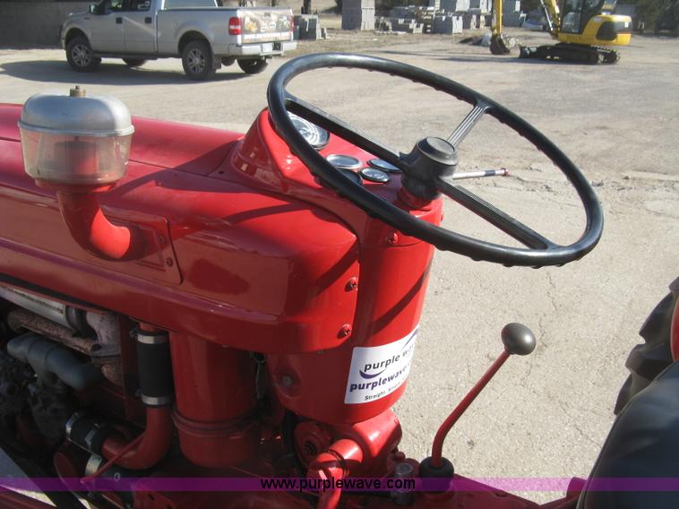 image for item K2974 Ford tractor