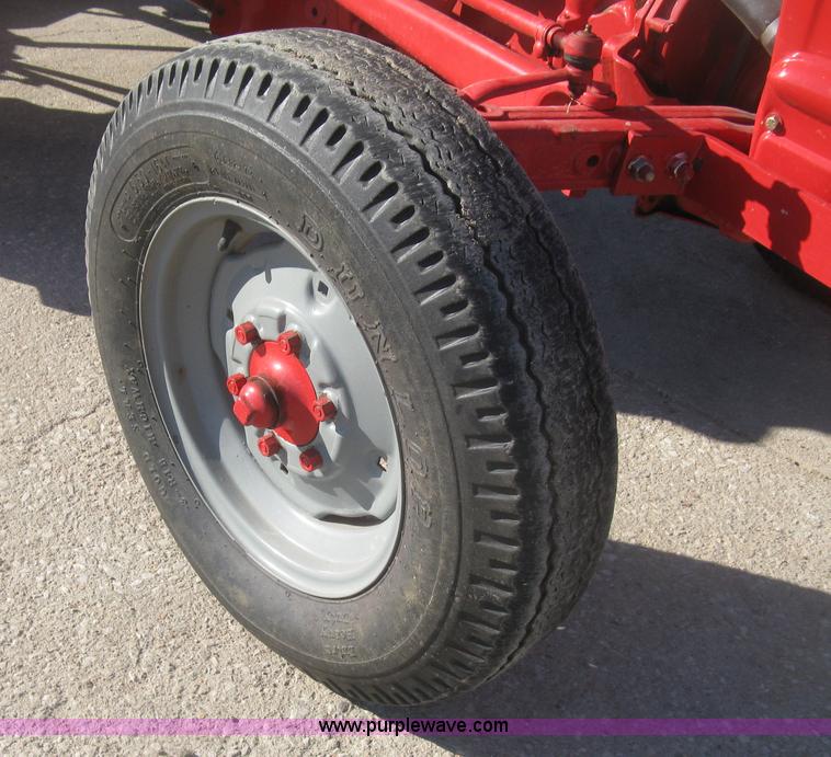 image for item K2974 Ford tractor