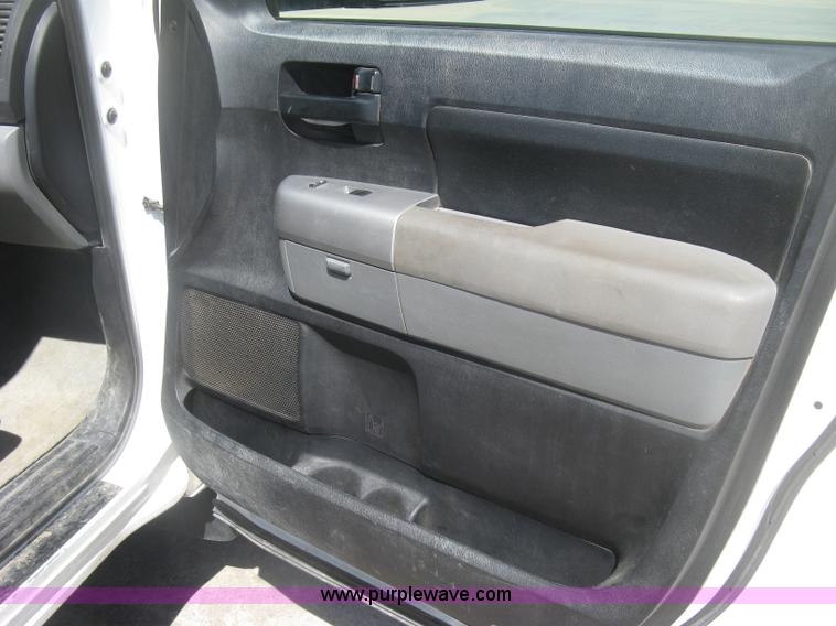 image for item K2996 2007 Toyota Tundra SR5 Double Cab pickup truck