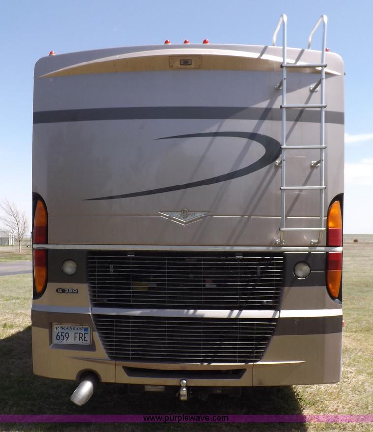 image for item K3829 2004 Freightliner XC Fleetwood RV