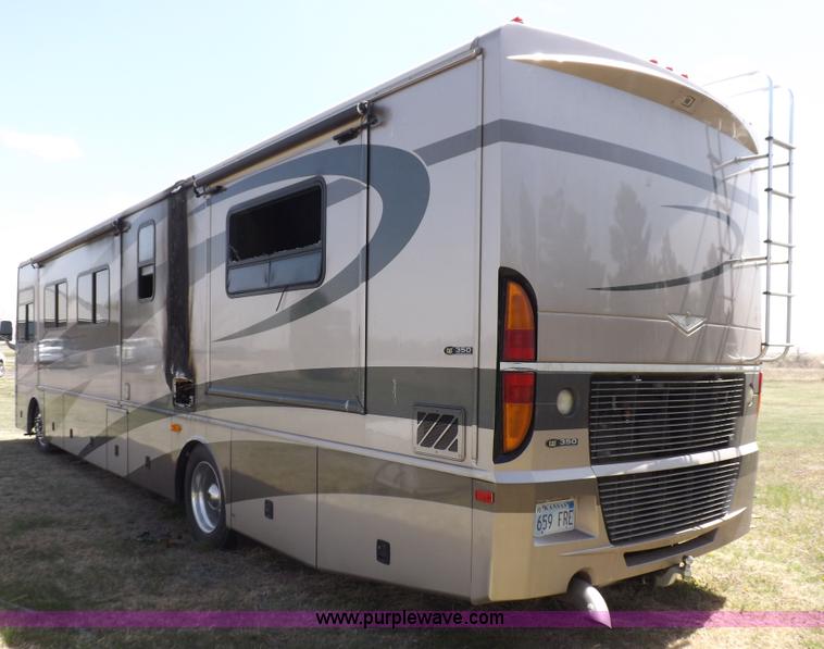 image for item K3829 2004 Freightliner XC Fleetwood RV