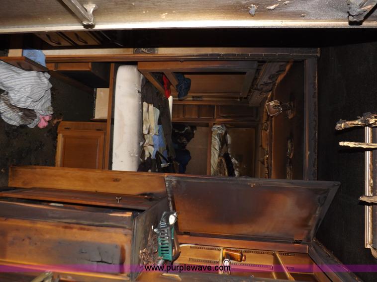 image for item K3829 2004 Freightliner XC Fleetwood RV