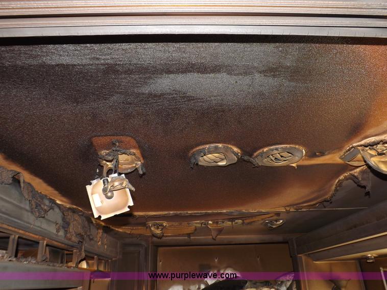 image for item K3829 2004 Freightliner XC Fleetwood RV