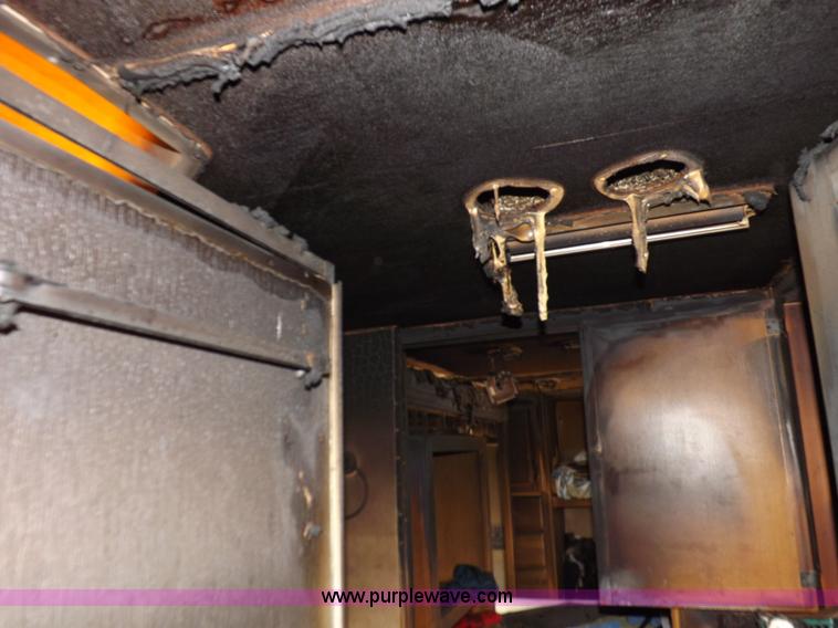 image for item K3829 2004 Freightliner XC Fleetwood RV