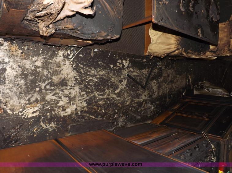 image for item K3829 2004 Freightliner XC Fleetwood RV