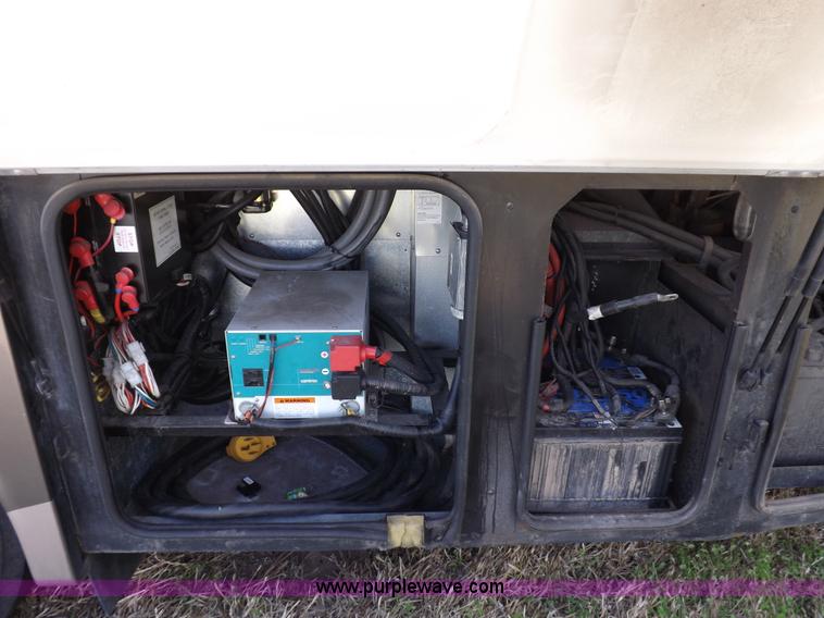 image for item K3829 2004 Freightliner XC Fleetwood RV