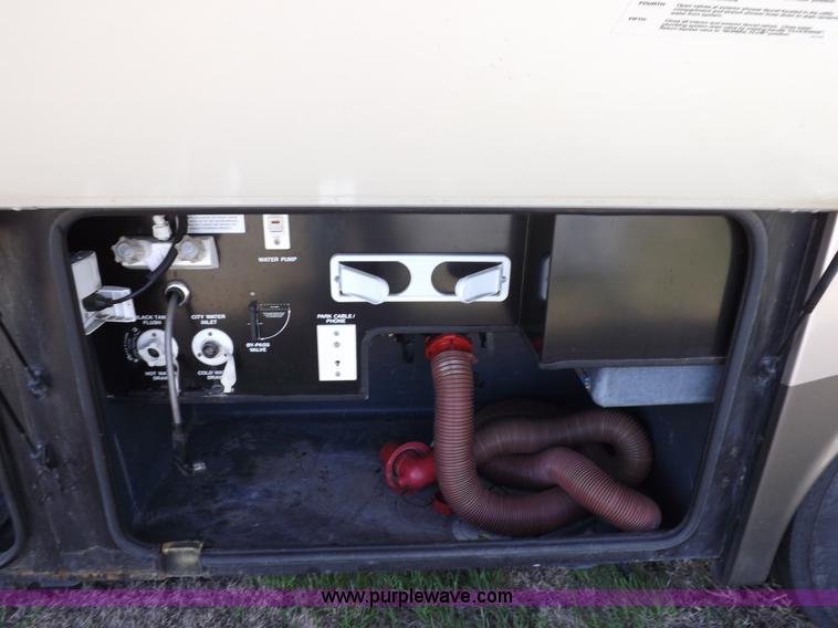 image for item K3829 2004 Freightliner XC Fleetwood RV