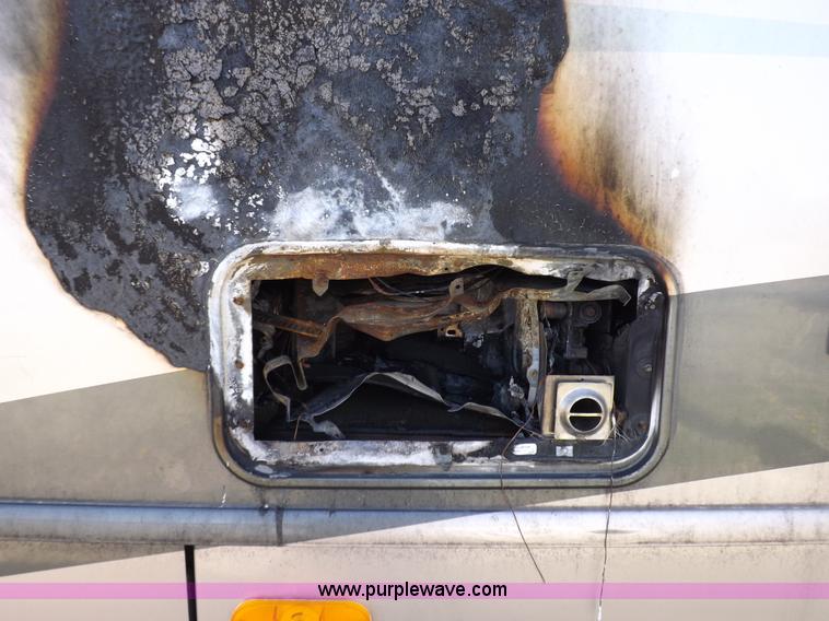 image for item K3829 2004 Freightliner XC Fleetwood RV