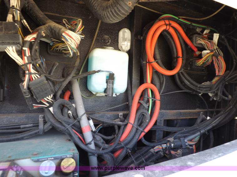 image for item K3829 2004 Freightliner XC Fleetwood RV