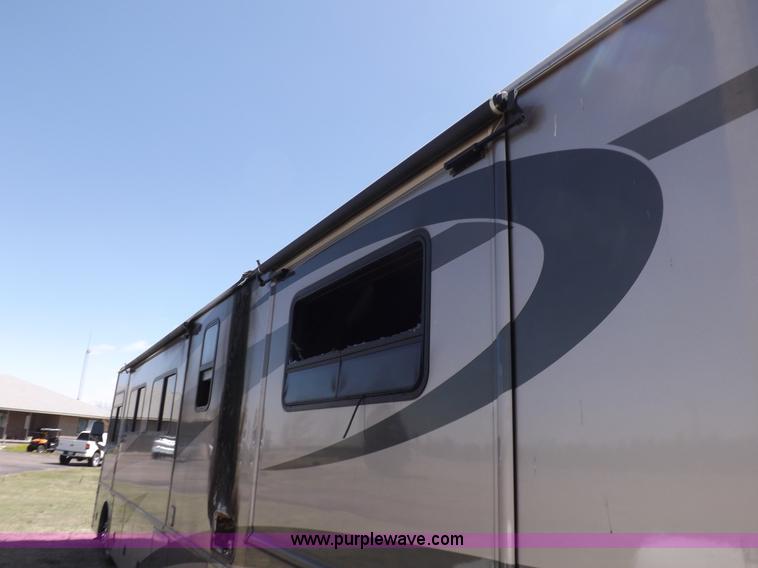 image for item K3829 2004 Freightliner XC Fleetwood RV