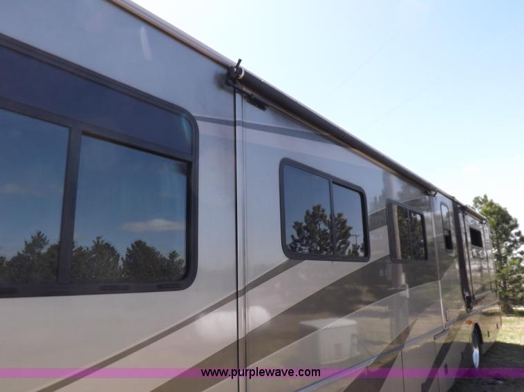 image for item K3829 2004 Freightliner XC Fleetwood RV