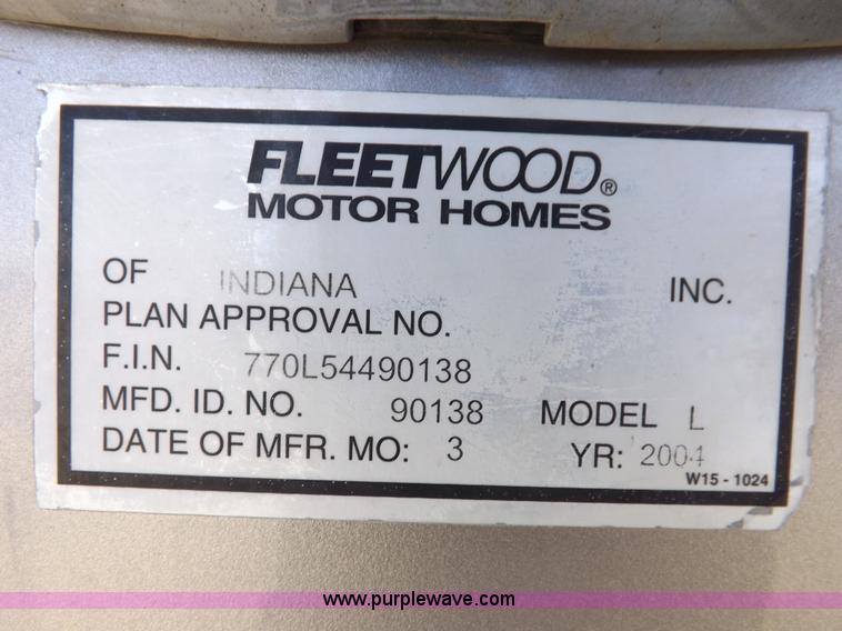 image for item K3829 2004 Freightliner XC Fleetwood RV