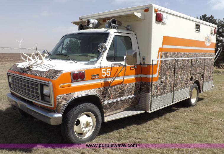 image for item K3833 1980 Ford Chateau ambulance