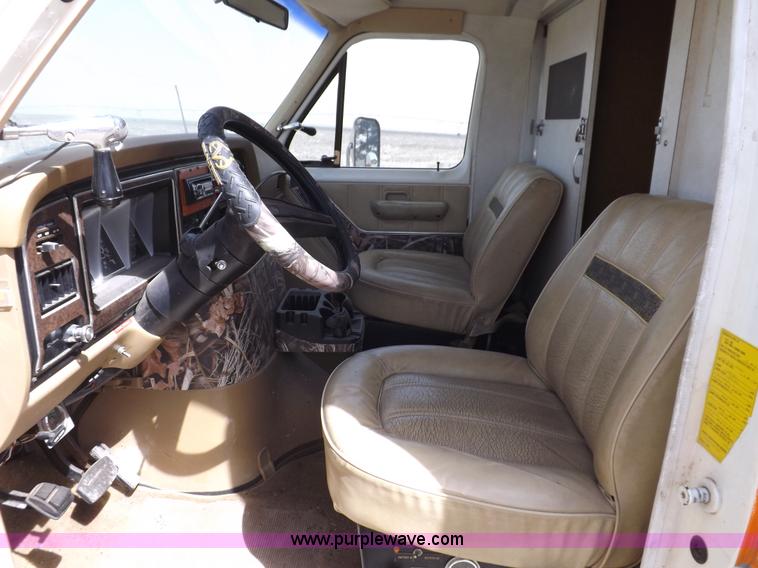 image for item K3833 1980 Ford Chateau ambulance