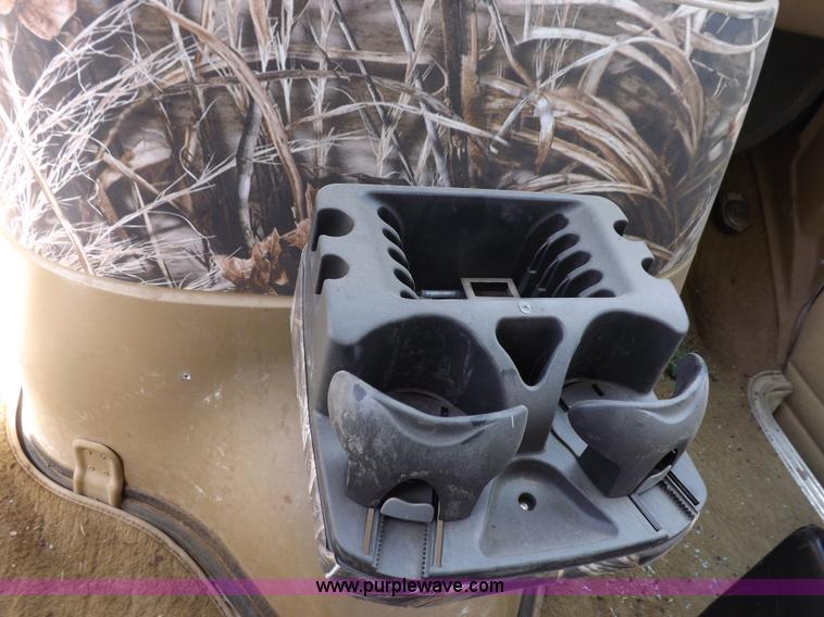 image for item K3833 1980 Ford Chateau ambulance