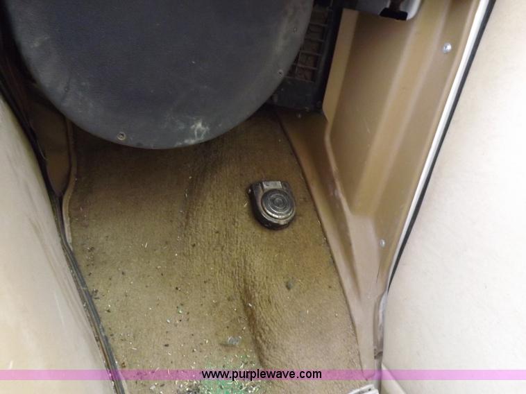 image for item K3833 1980 Ford Chateau ambulance