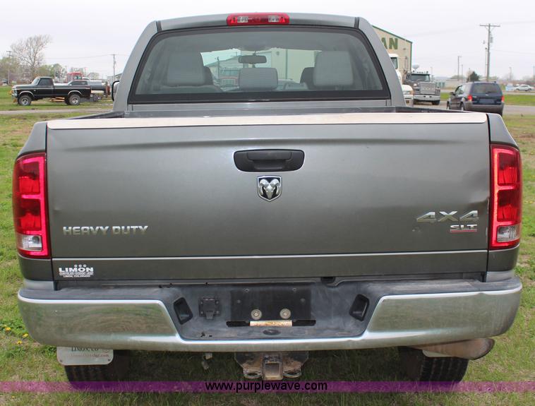 image for item K6853 2006 Dodge Ram 2500 Mega Cab pickup truck