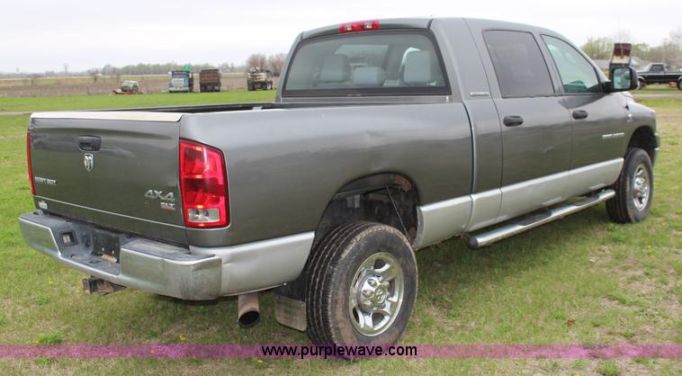 image for item K6853 2006 Dodge Ram 2500 Mega Cab pickup truck