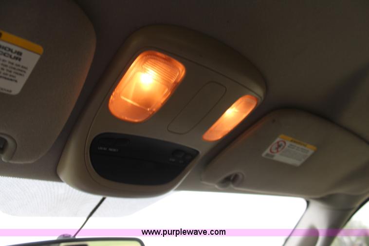 image for item K6853 2006 Dodge Ram 2500 Mega Cab pickup truck