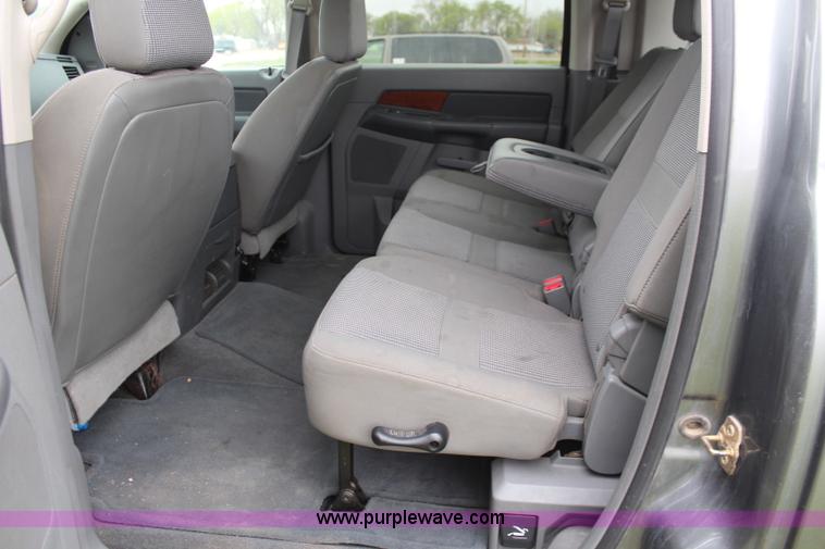 image for item K6853 2006 Dodge Ram 2500 Mega Cab pickup truck