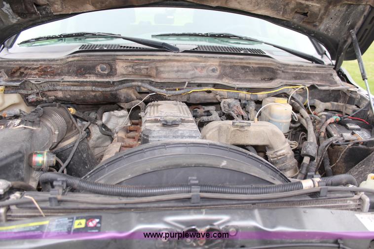 image for item K6853 2006 Dodge Ram 2500 Mega Cab pickup truck