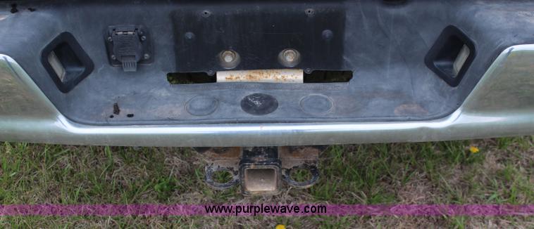 image for item K6853 2006 Dodge Ram 2500 Mega Cab pickup truck