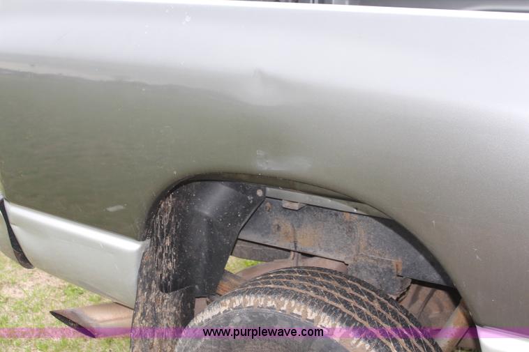 image for item K6853 2006 Dodge Ram 2500 Mega Cab pickup truck