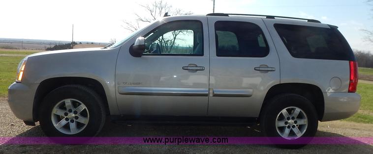 image for item K7360 2007 GMC Yukon SLE SUV