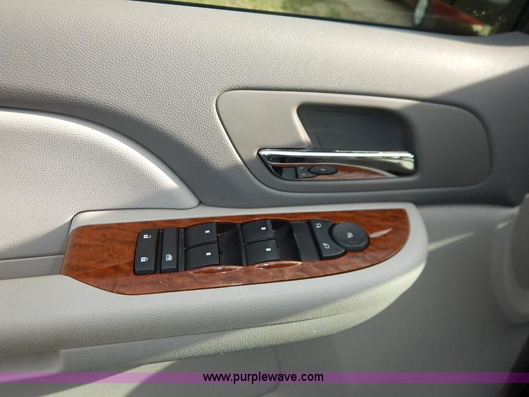 image for item K7360 2007 GMC Yukon SLE SUV