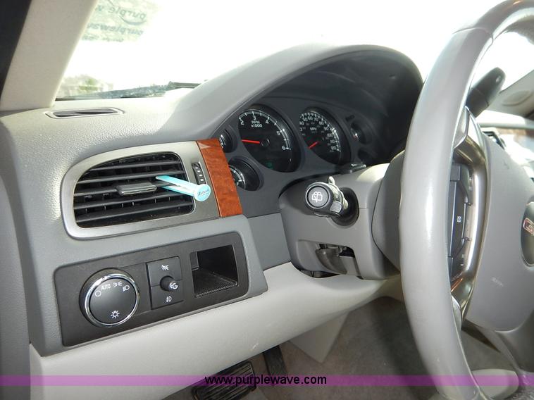 image for item K7360 2007 GMC Yukon SLE SUV