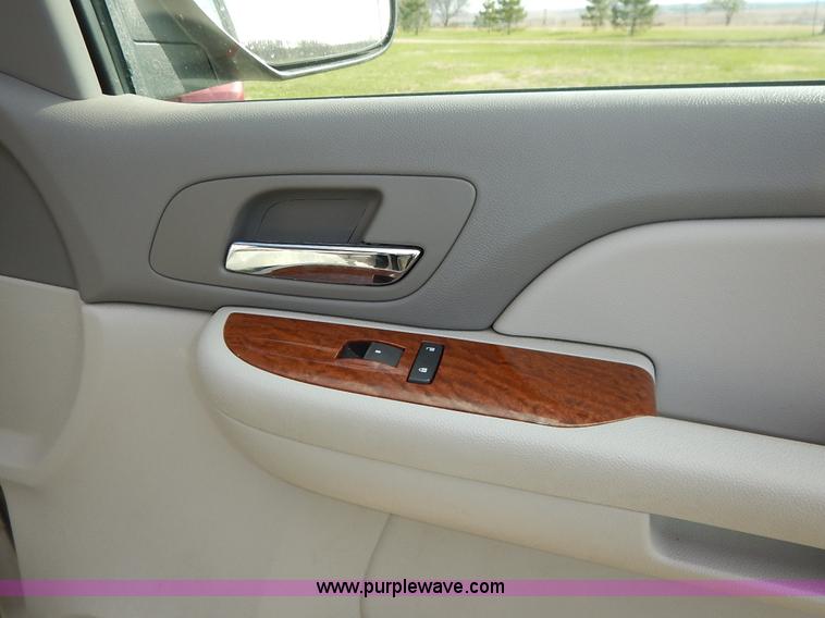 image for item K7360 2007 GMC Yukon SLE SUV