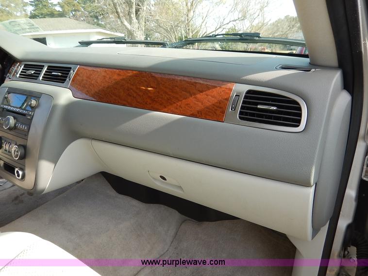 image for item K7360 2007 GMC Yukon SLE SUV