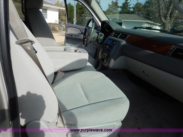 image for item K7360 2007 GMC Yukon SLE SUV