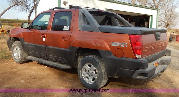 image for item K7398 2004 Chevrolet Avalanche 1500 Z71 pickup truck
