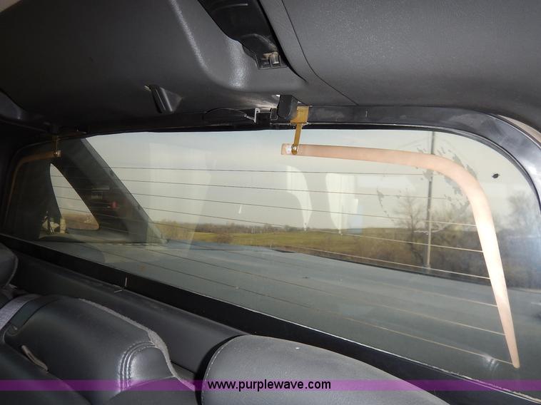 image for item K7398 2004 Chevrolet Avalanche 1500 Z71 pickup truck