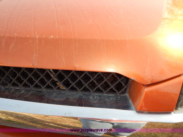 image for item K7398 2004 Chevrolet Avalanche 1500 Z71 pickup truck