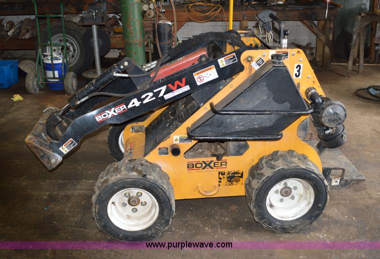 image for item Z9255 2009 Boxer 427W compact skid steer
