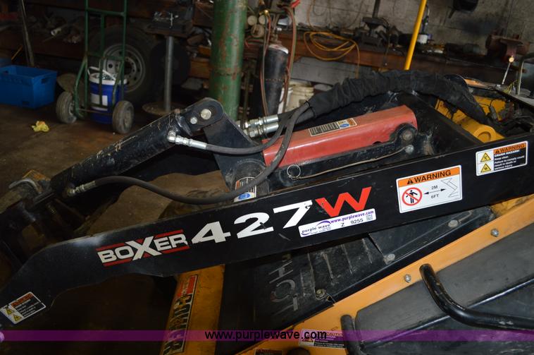 image for item Z9255 2009 Boxer 427W compact skid steer