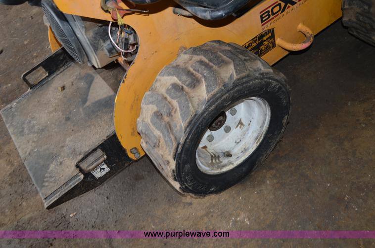 image for item Z9255 2009 Boxer 427W compact skid steer