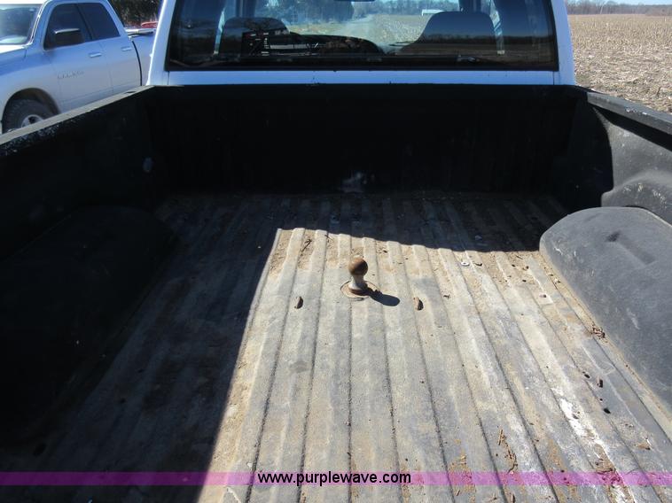 image for item Z9263 1998 Dodge Ram 2500 Quad Cab pickup truck