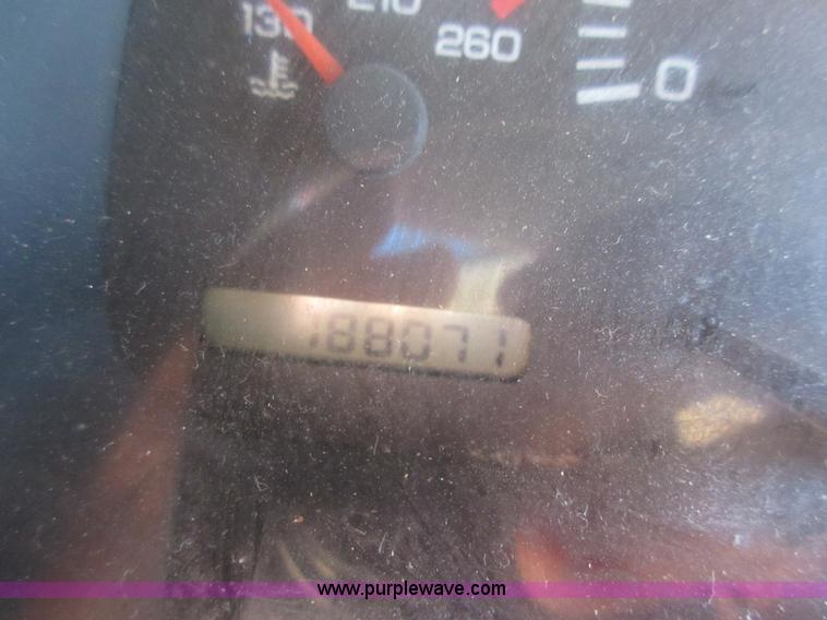 image for item Z9263 1998 Dodge Ram 2500 Quad Cab pickup truck