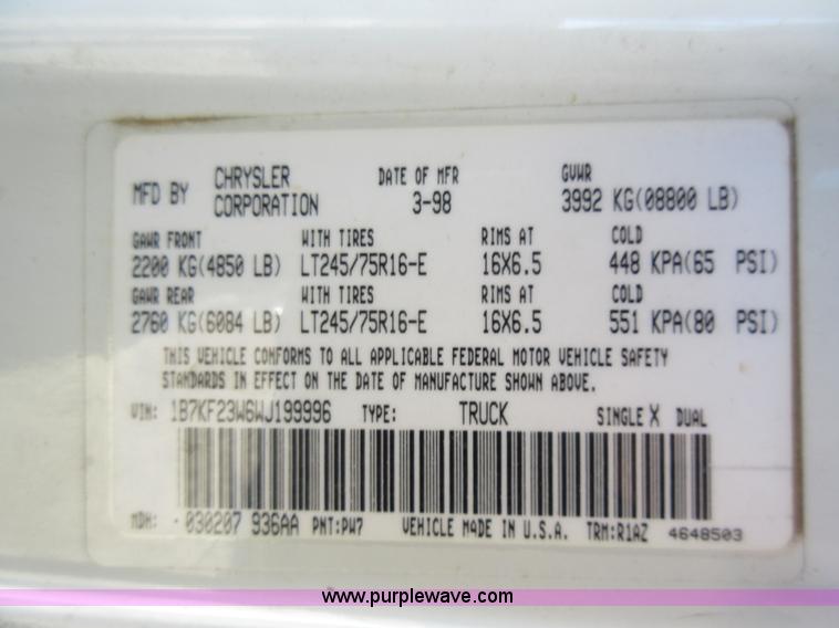 image for item Z9263 1998 Dodge Ram 2500 Quad Cab pickup truck