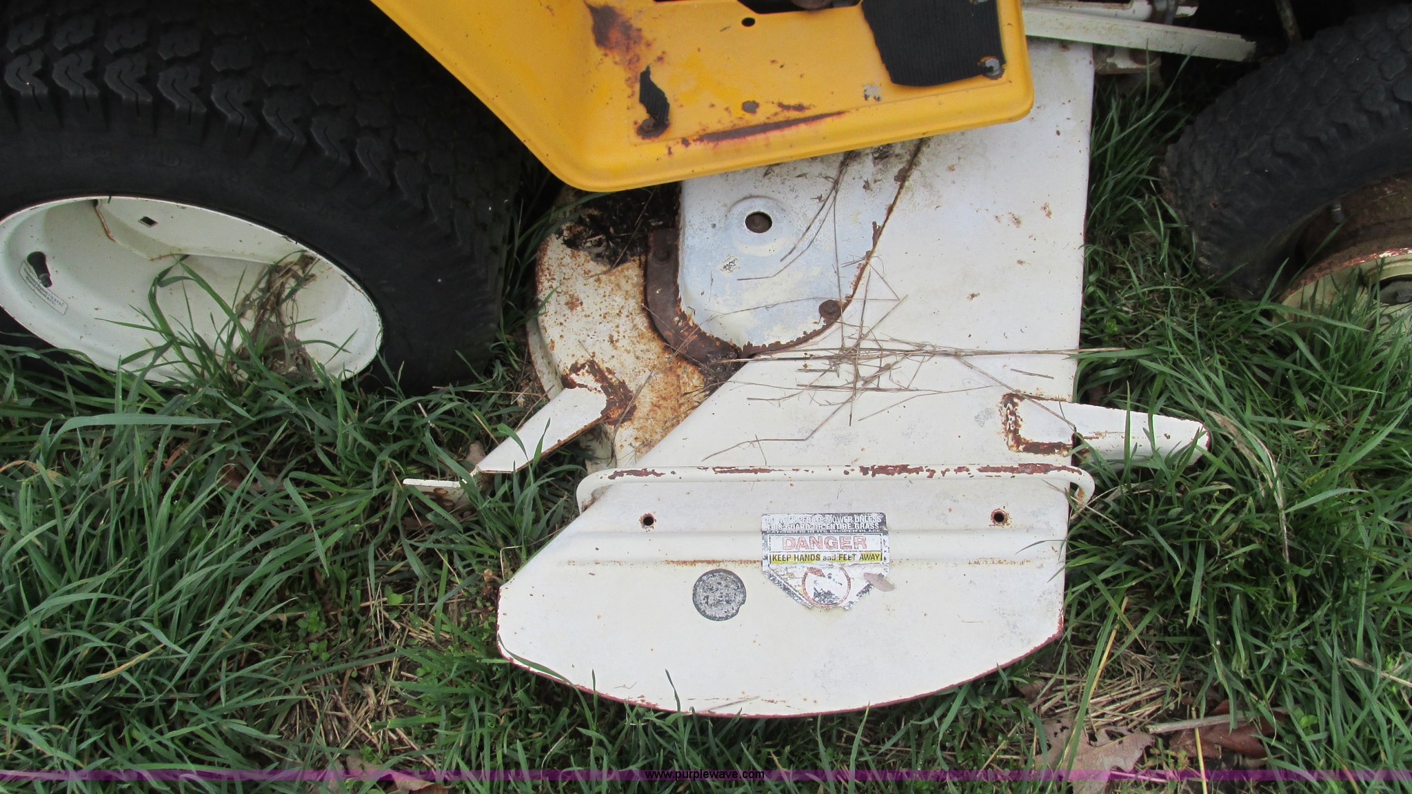 Cub Cadet Hydro 1210 lawn mower in Conway, MO Item AY9931 sold