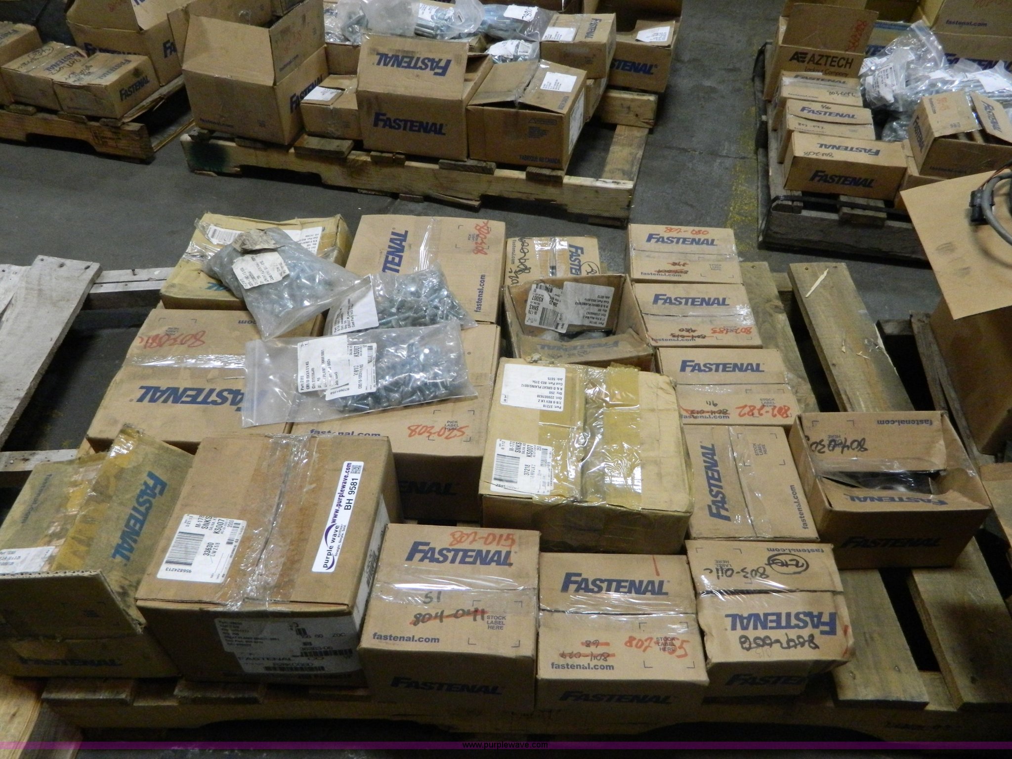 Assorted hardware in Assaria, KS Item BH9581 sold Purple Wave