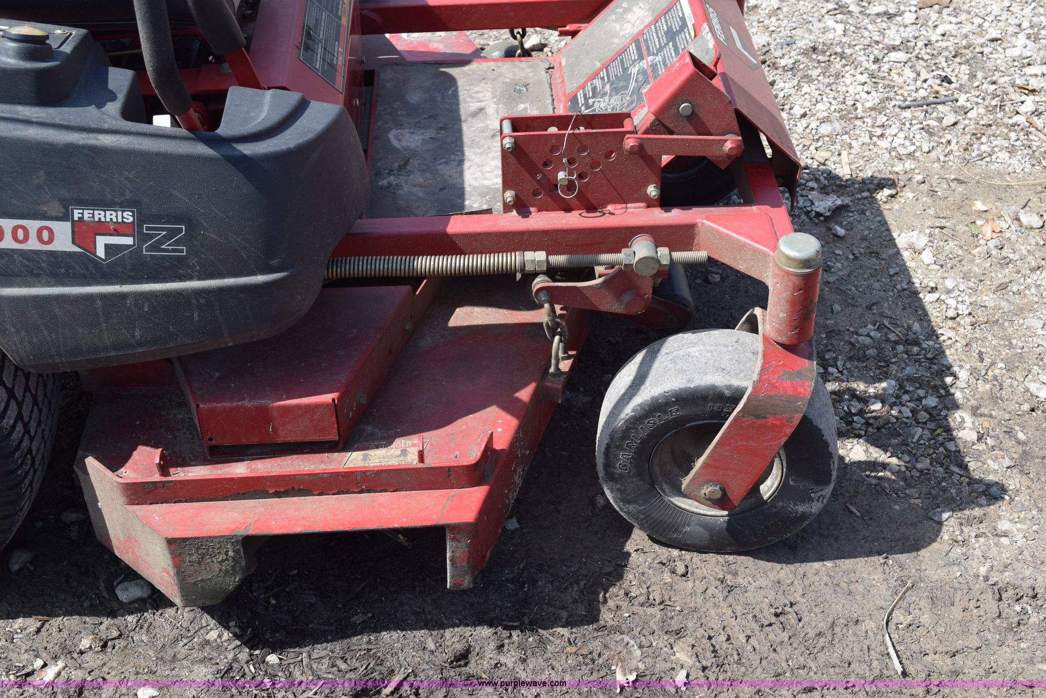 Ferris Z1000 riding lawn mower in Shawnee, KS Item K2467 sold