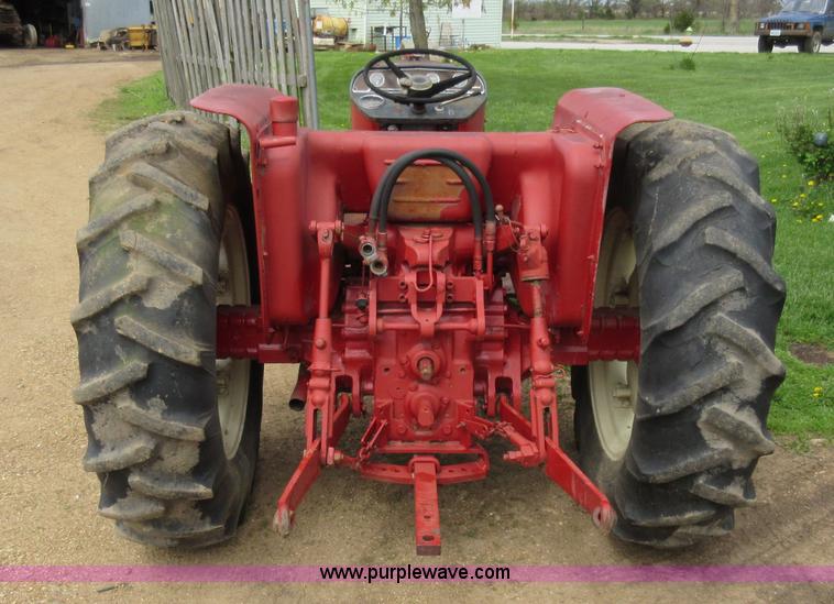 image for item AC9277 International 454 tractor