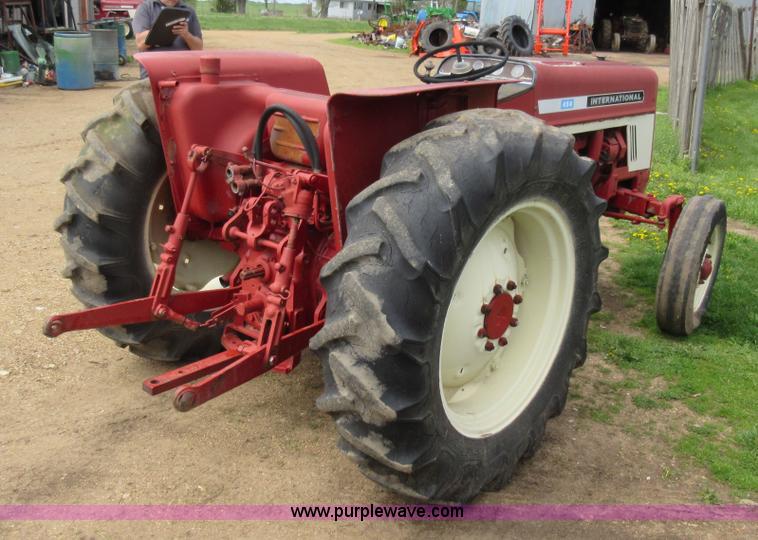 image for item AC9277 International 454 tractor