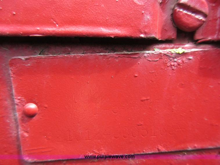 image for item AC9277 International 454 tractor