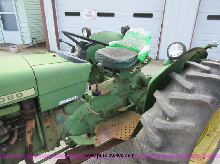 image for item AC9284 John Deere 1020 tractor